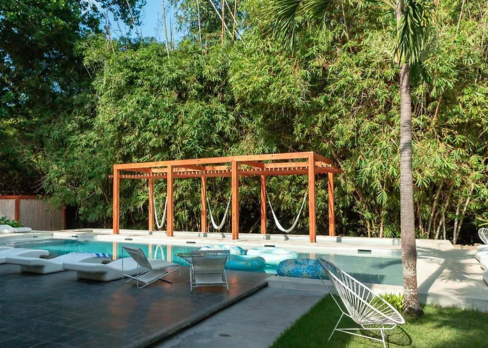Cacaoni Hotel